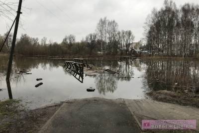 В Тверской области решили проблему со смытым паводком мостом