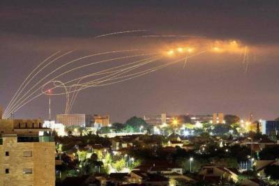 ХАМАС нанес ракетные удары по авиабазам Израиля