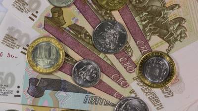 Центробанк РФ рассказал о смене дизайна сторублевых купюр
