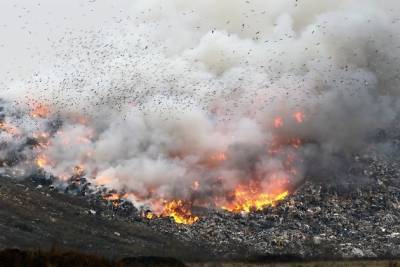 Свалка «Олерон+» горит второй день в Улётовском районе