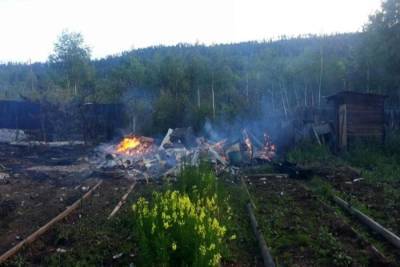 МЧС: открытый огонь потушен в иркутском поселке