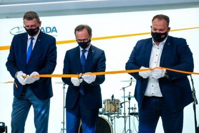 В Новосибирске открыли автосалон LADA ГК «Фастар»