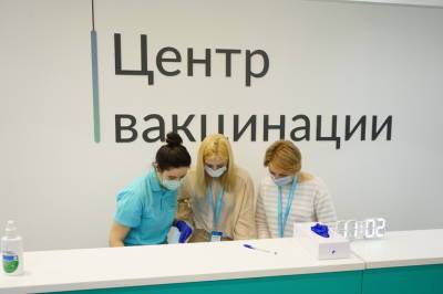 На вакцинацию петербуржцев от коронавируса может уйти не один год