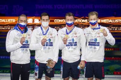 Российские пловцы выиграли эстафету 4х200 метров вольным стилем на ЧЕ