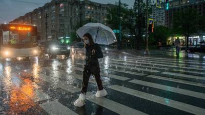 Атмосферный фронт обеспечит Петербургу кратковременные дожди