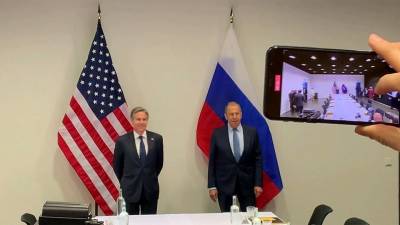 Главы внешнеполитических ведомств России и США провели в Рейкъявике первую очную встречу