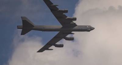 Развернулся над Латвией: в Эстонии опровергли полет B-52 над Таллином