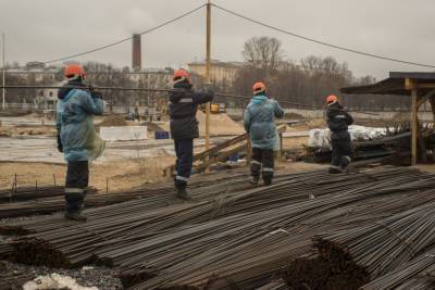В России предложили заменить недостающих трудовых мигрантов заключенными