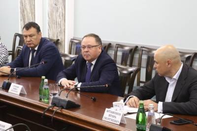 Руководители области встретились с членами комитета Госдумы по труду и первым замминистра труда России
