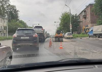 Из-за ремонта дороги на Куйбышевском шоссе образовалась пробка