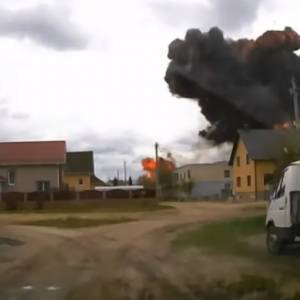 Появилось видео крушения военного самолета в Беларуси