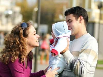 Госдума приняла поправки ЕР о новых выплатах семьям с детьми и беременным женщинам