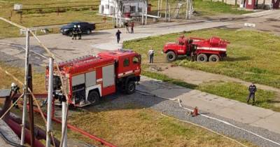 В Николаеве произошел пожар на предприятии: загорелась цистерна с топливом (фото, видео)