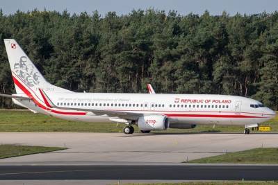 Boeing 737-86X ВВС Польши подал сигнал о захвате самолета