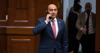 За спиной армян готовится новый документ – Марукян требует заседания парламента