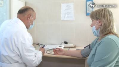 Ульяновских педагогов вакцинируют на рабочем месте