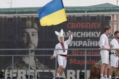 Зеленский пообещал затмить в памяти украинцев зайчиков и "шлепки"