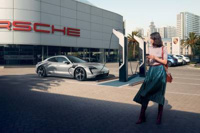 Porsche встановлює найшвидшу зарядну станцію в Україні з потужністю 320 кВт та зарядом до 80% за 25 хвилин (вона безкоштовна для власників Porsche)