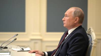 В Кремле рассказали, когда Путин примет решение о русско-американском саммите