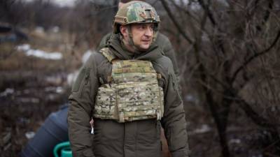 Зеленский назвал решение конфликта в Донбассе приоритетным направлением своей работы