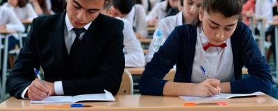 Узбекистанские школьники смогут пересдать экзамен через две недели