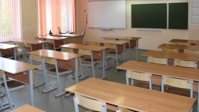 Ростовская учительница рассказала, зачем насильно пыталась смыть макияж с лица школьницы