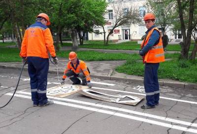 По поручению Алексея Островского в Смоленске обновляют разметку велодорожек