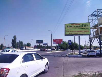 Ташкентский бизнес обратился к Мирзиееву через рекламные баннеры