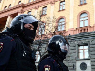 Полицейские подали иск к сторонникам Навального из-за работы в выходной день