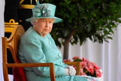 У королевы Елизаветы II случилось горе: в Букингемском дворце не комментируют
