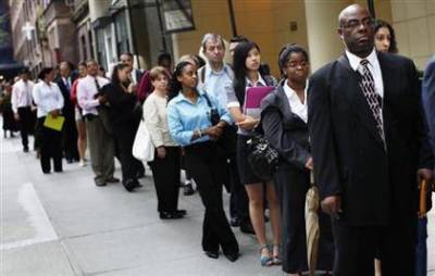Число заявок на пособие по безработице в США за неделю упало до 444 000 - лучше прогноза