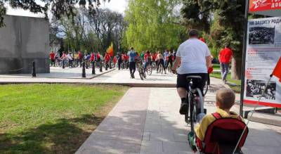 «Даешь велосообщество в Ярославле!»: в областной столице прошел необычный велозабег