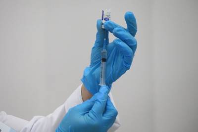 Около 24 миллионов человек вакцинировались от коронавируса в России