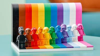 LEGO выпускает первый набор ЛГБТК+