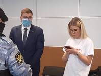 Следователи спрашивали Соболь о ее винирах на допросе по делу о "мошенничестве" Навально
