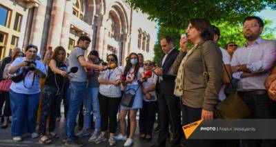 "Мы не должны быть рабами одного человека": у правительства Армении стартовал митинг
