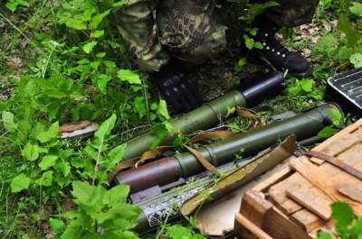 В Дагестане нашли схрон с взрывными устройствами и пулемётами