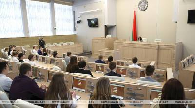Кочанова: очень важно, что молодые люди заботятся о будущем Беларуси