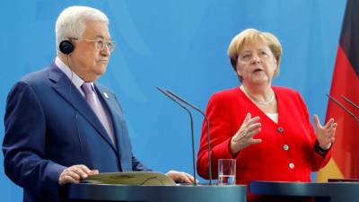 Меркель и Аббас обсудили ситуацию на Ближнем Востоке