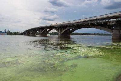 Кожне четверте підприємство Києва скидає у Дніпро забруднену воду