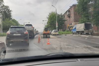 Из-за ремонта дороги на Куйбышевском шоссе рязанцы стоят в пробках