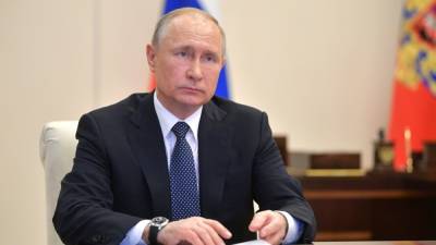 Президент России одобрил идею присвоения почетных званий 11 городам