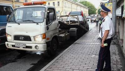 Штрафовать за парковку в Петербурге будут в ручном и автоматическом режиме