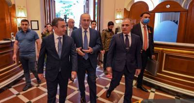 Пашинян не вправе подписывать документы от имени правительства Армении – блок Кочаряна