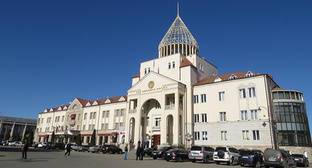 Депутаты трех фракций потребовали отставки президента Нагорного Карабаха