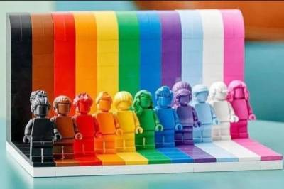 Lego выпустит радужный ЛГБТ-конструктор