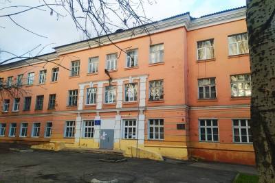 В Донецке снова сообщают о минировании школы