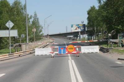 Перекрытый Северодвинский мост в Архангельске вновь вызвал пробки