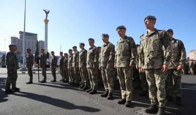 Зеленский наградил 20 украинских военных, часть из них посмертно