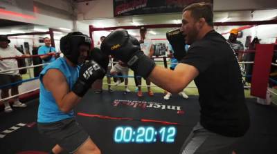 Джастин Гейджи - Мужчина вышел на бой с чемпионом UFC ради свадьбы с любимой - belta.by